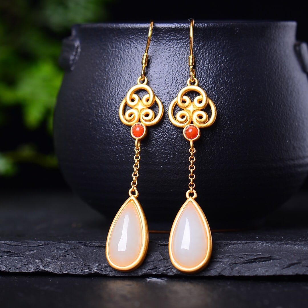 An Exquisite Silver Inlaid Hotan Jade Drop Earrings: An Exquisite Silver Inlaid Hotan Jade Drop Earrings,Size:0.3inx0.6in 银镶嵌和田玉水滴耳钉