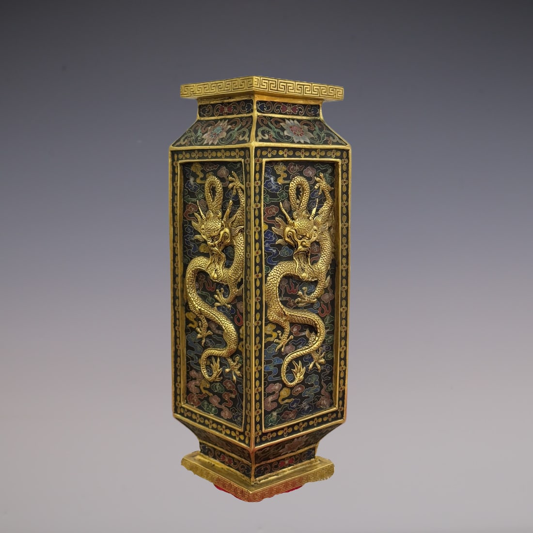 An Exquisite Cloisonne Lotus Pattern Dragon Pattern Vase - 2