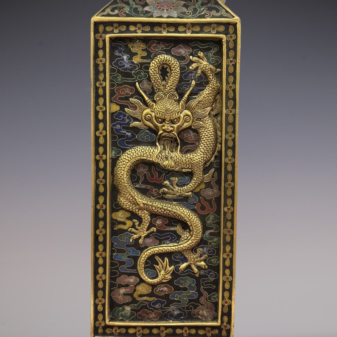 An Exquisite Cloisonne Lotus Pattern Dragon Pattern Vase - 3
