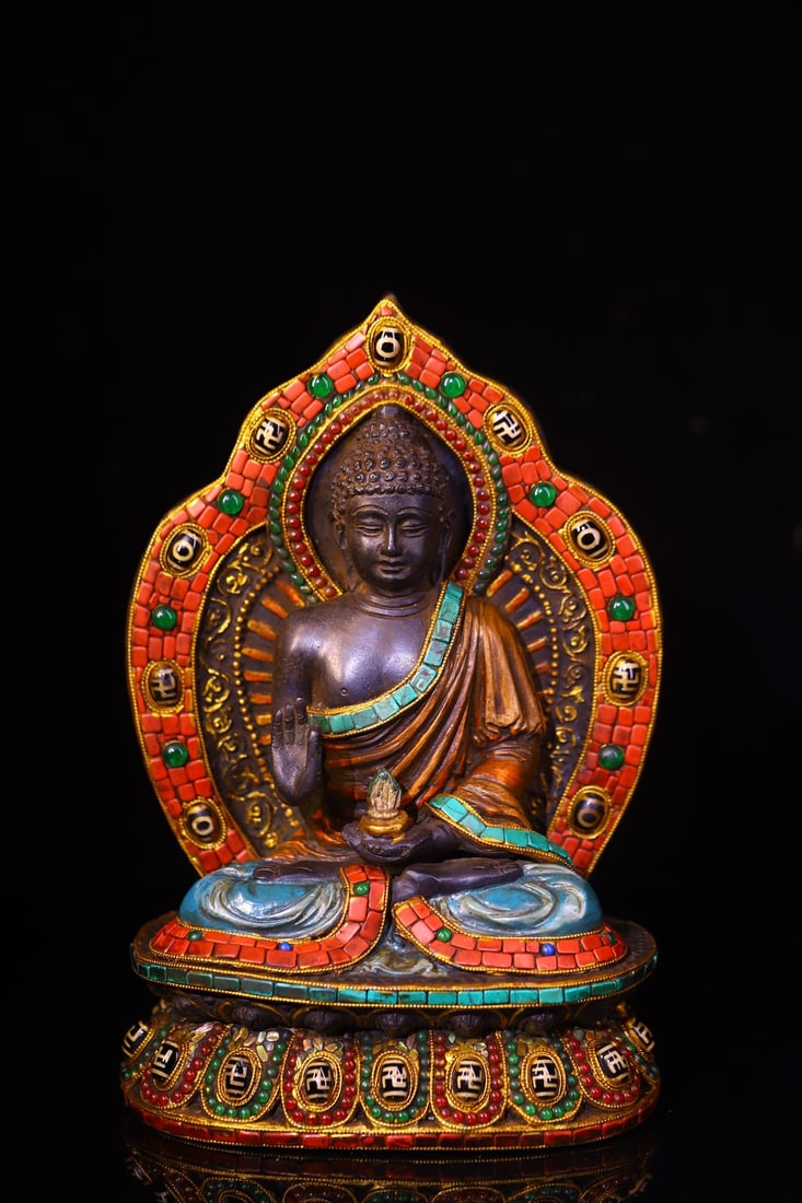 An Exquisite Bronze Inlaid Dzi Bead and Gems Painted Color Statue of Sakyamuni: An Exquisite Bronze Inlaid Dzi Bead and Gems Painted Color Statue of Sakyamuni,Qing Dynasty,China,Size:10.4inx7.1in,Weight:5820g铜镶天珠和宝石彩绘