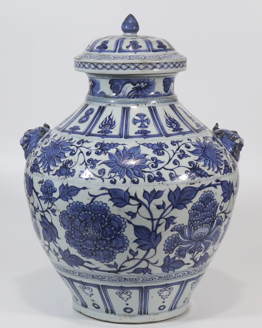 A Huge Blue and White Lotus Pattern Beast-Ears Jar with Cover: A Huge Blue and White Lotus Pattern Beast-Ears Jar with Cover,Yuan Dynasty, China,Size:17.7inx5.9in青花缠枝莲纹兽耳盖罐,中国