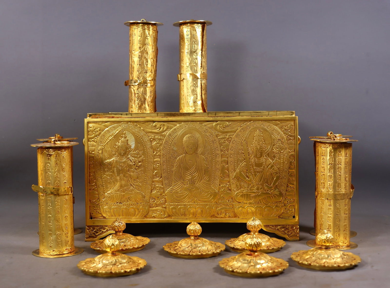 A Rare Gilt Bronze Buddha Statue Pattern Box,With Scriptures - 2