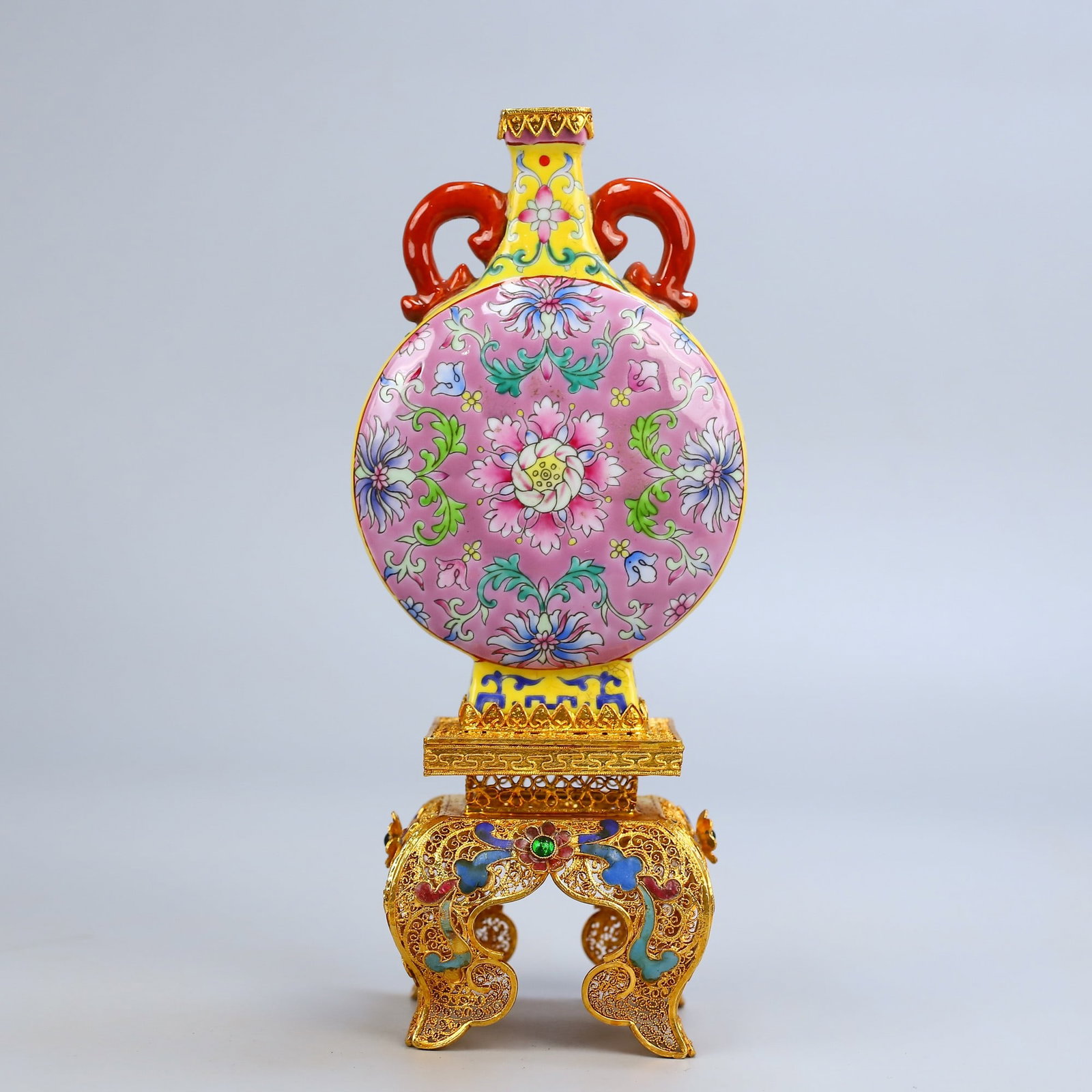 An Exquisite Filigree and Gilding Inlaid Enamel Lotus Pattern Double-Ears Vase: An Exquisite Filigree and Gilding Inlaid Enamel Lotus Pattern Double-Ears Vase,Qing Dynasty,China,Yongzheng Four-character Mark,Size:9.1inx3.9in,Weight:445g花丝鎏金镶