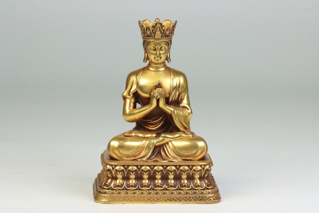 A Solemn Gilt Bronze Statue of Kshitigarbha Bodhisattva: A Solemn Gilt Bronze Statue of Kshitigarbha Bodhisattva,Ming Dynasty,China,Yongle Six-character Mark,Size:5.8inx4.2inx3.1in,Weight:1689g铜鎏金地藏王像,中