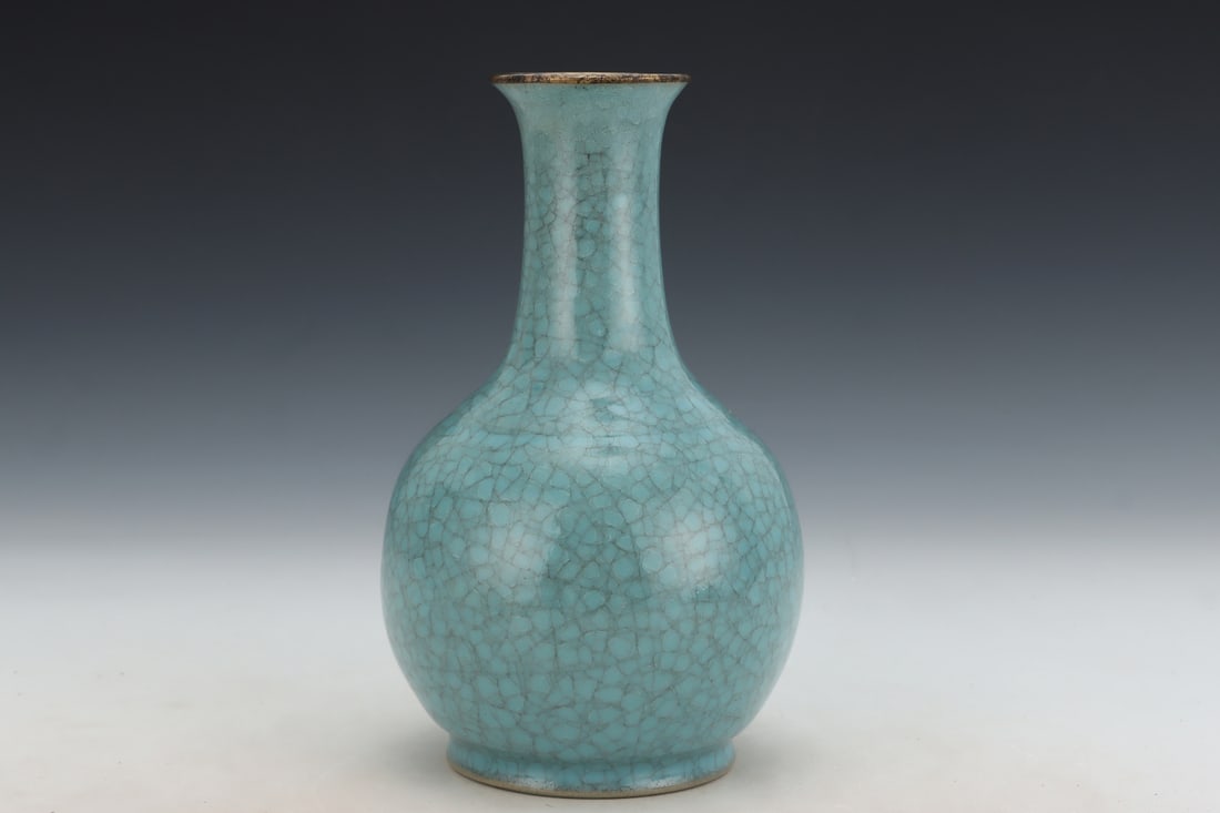 An Exquisite Ru yao Sky Blue Glazed Cover with Gold Vase,With an Imperial Poem by Emperor Qianlong: An Exquisite Ru yao Sky Blue Glazed Cover with Gold Vase,With an Imperial Poem by Emperor Qianlong,Song Dynasty, China,Size:7.6inx4.6in汝窑天蓝釉金口瓶,