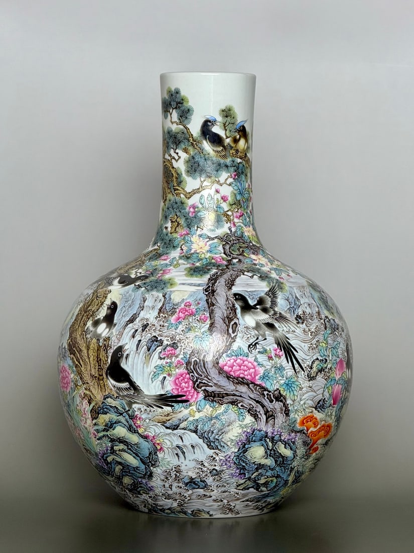 A Rare Famille-Rose Flower and Bird Pattern Vase: A Rare Famille-Rose Flower and Bird Pattern Vase,Qing Dynasty,China,Yongzheng Six-character Mark,Size:15inx10.4inx4.8in粉彩花鸟纹瓶,中国清代