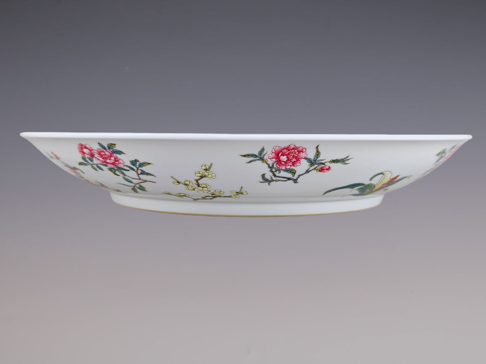 A Rare Enamel Flower Pattern Plate - 2