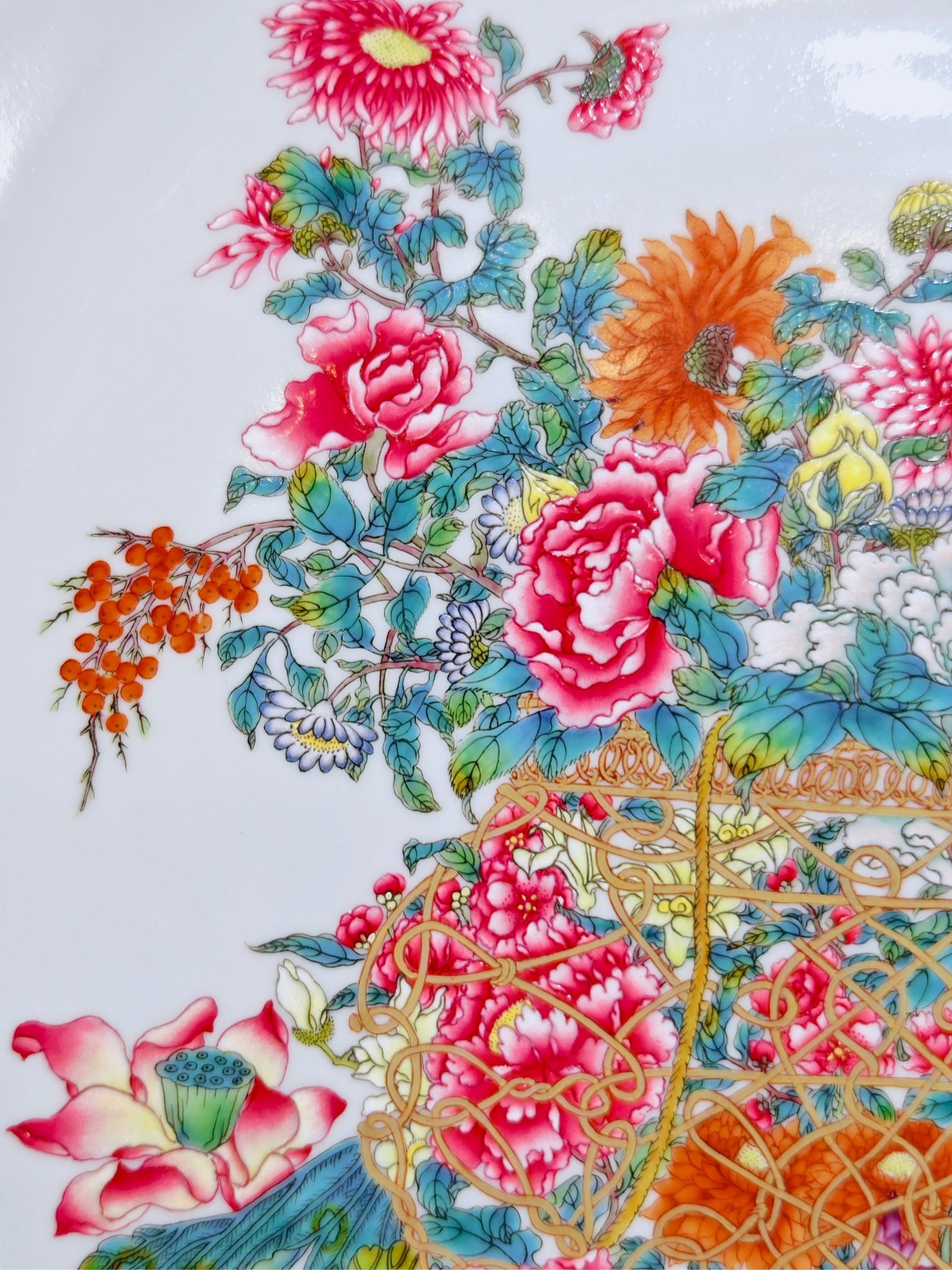 A Rare Enamel Flower Pattern Plate - 5