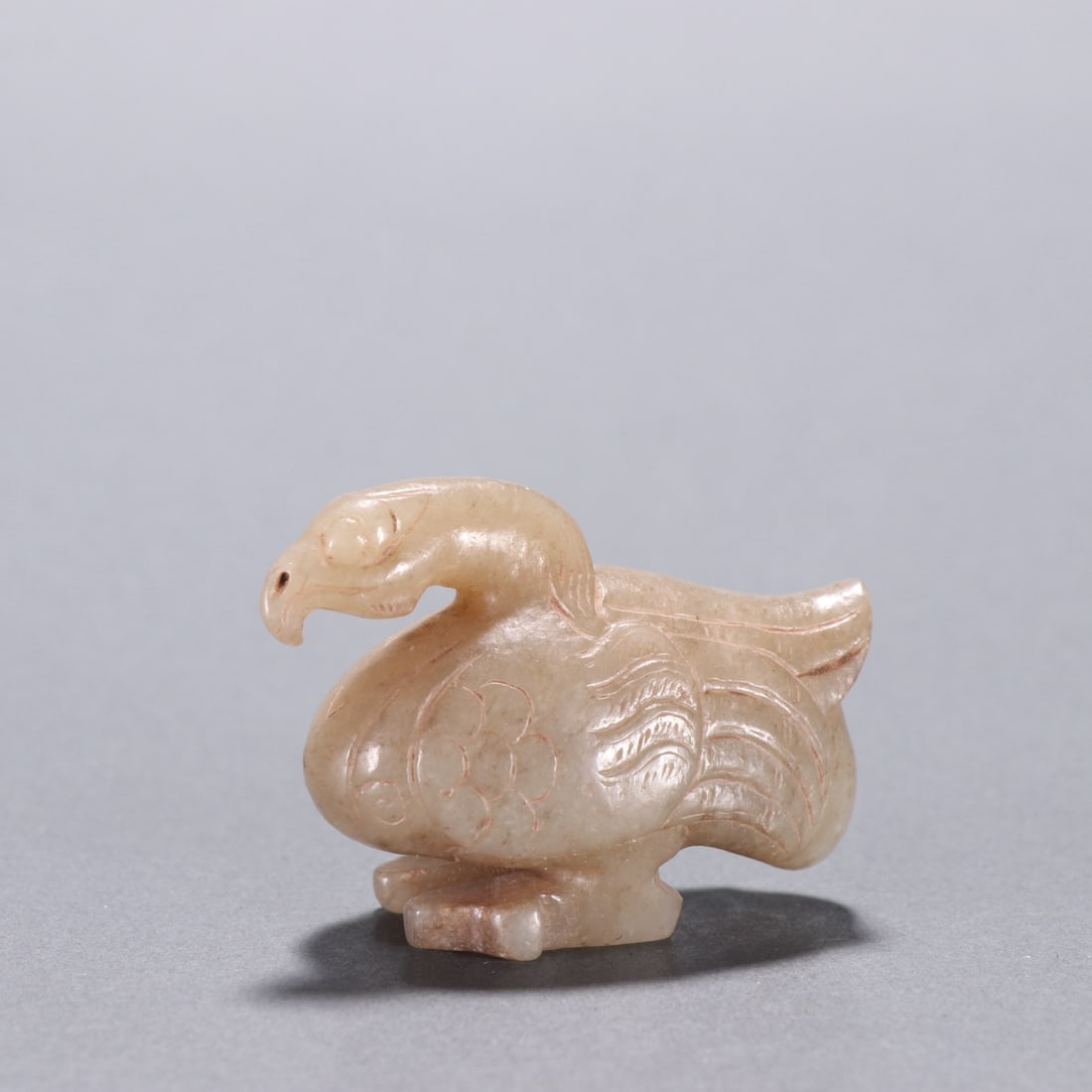 An Exquisite Archaic Jade Bird Ornament: An Exquisite Archaic Jade Bird Ornament,Han Dynasty,China,Size:1.9inx1.4in,Weight:43.8g高古玉鸟摆件,中国汉代,Size:4.9cmx3.5cm,Weight:43.8g