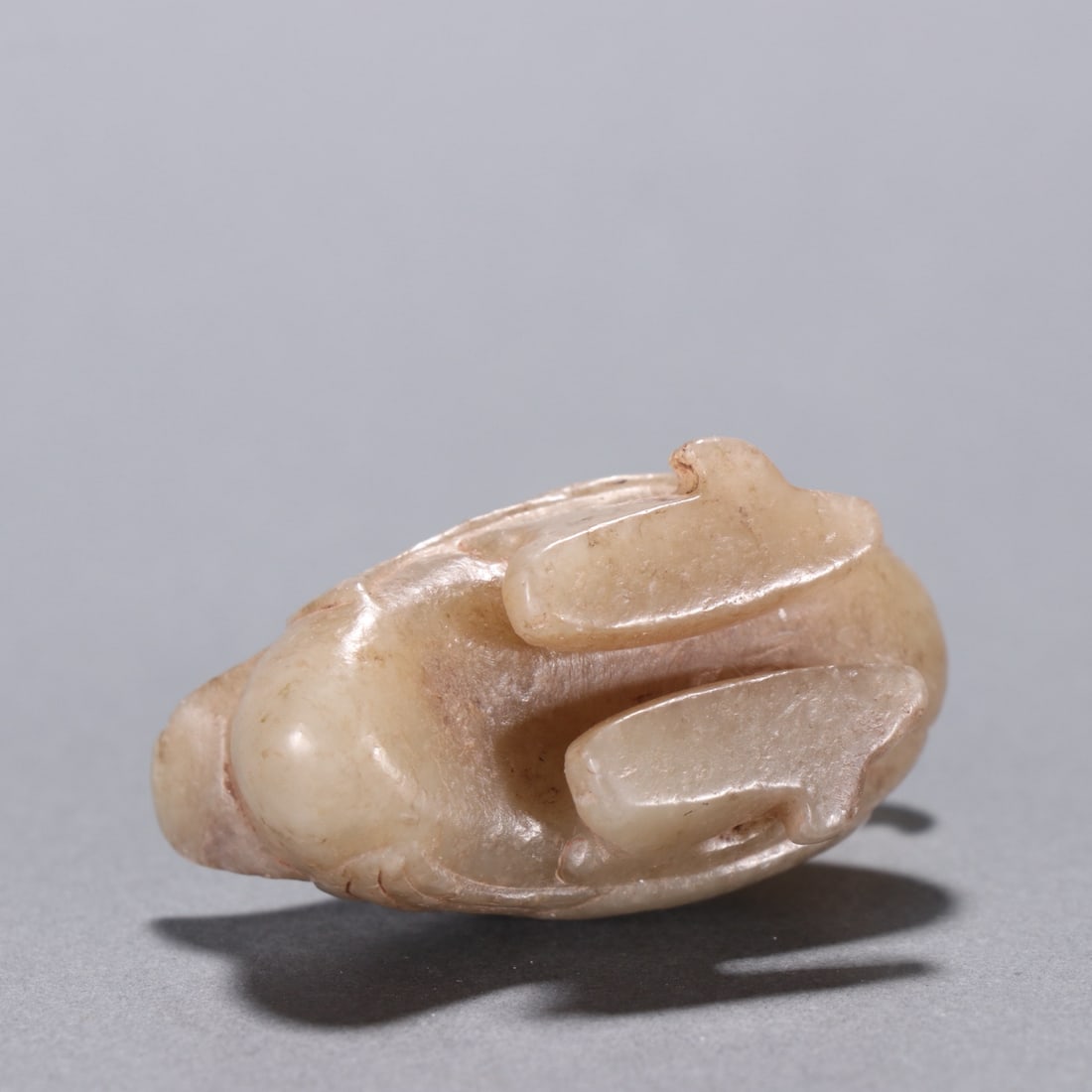 An Exquisite Archaic Jade Bird Ornament - 9