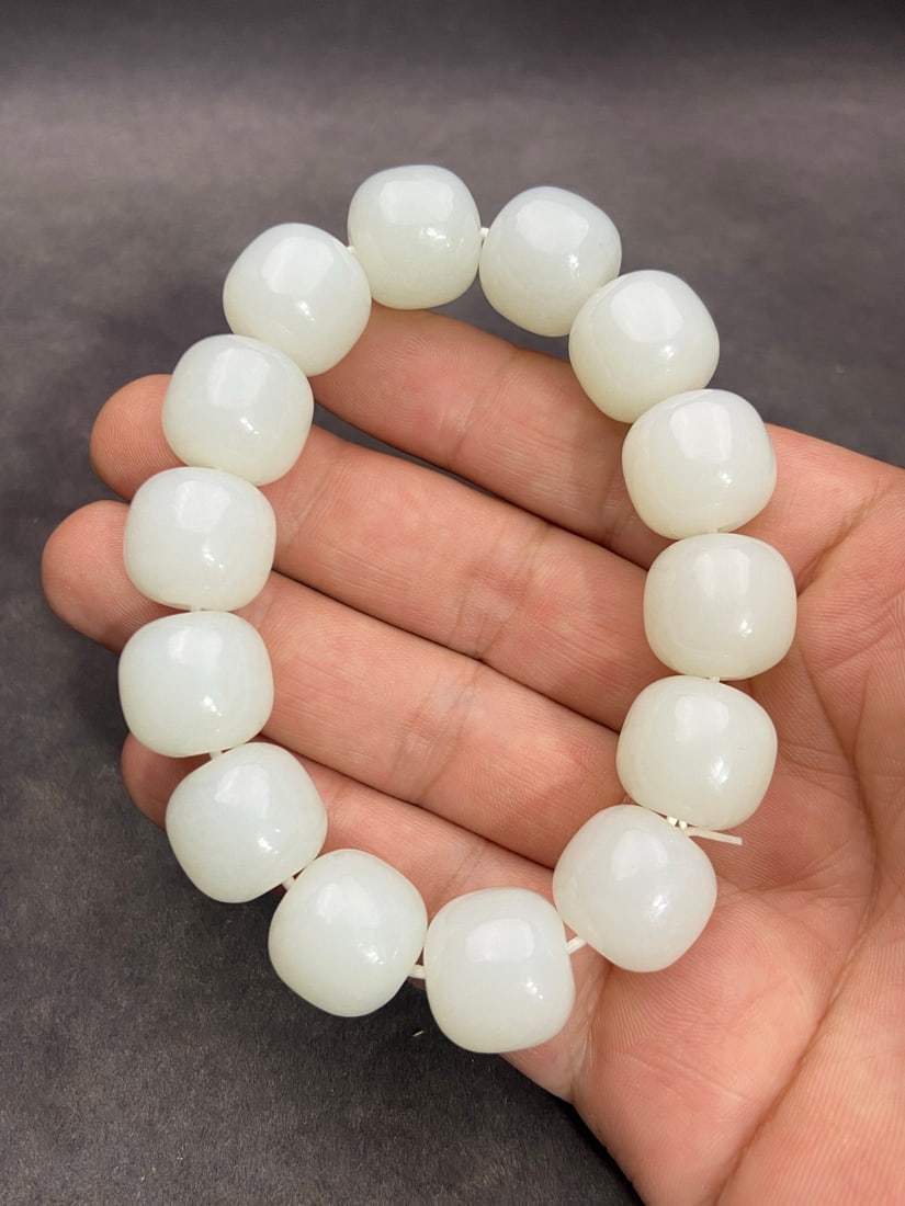 An Exquisite White Jade Bracelets - 8
