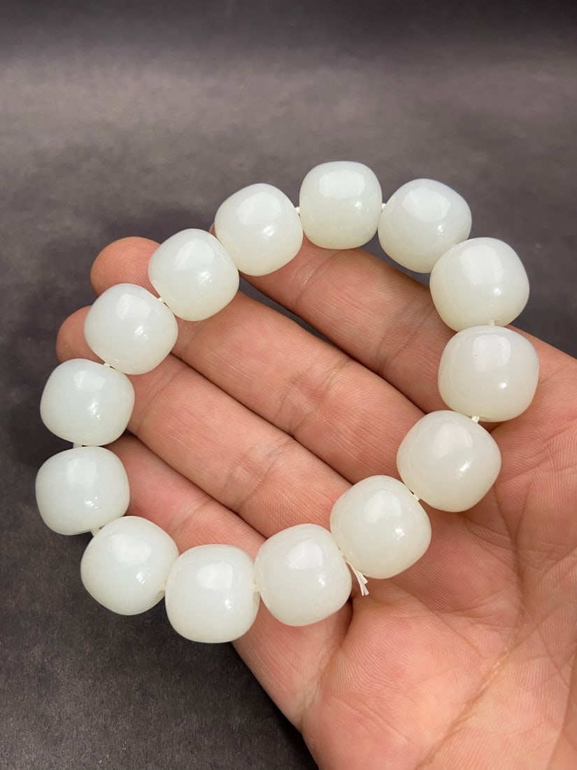 An Exquisite White Jade Bracelets - 9