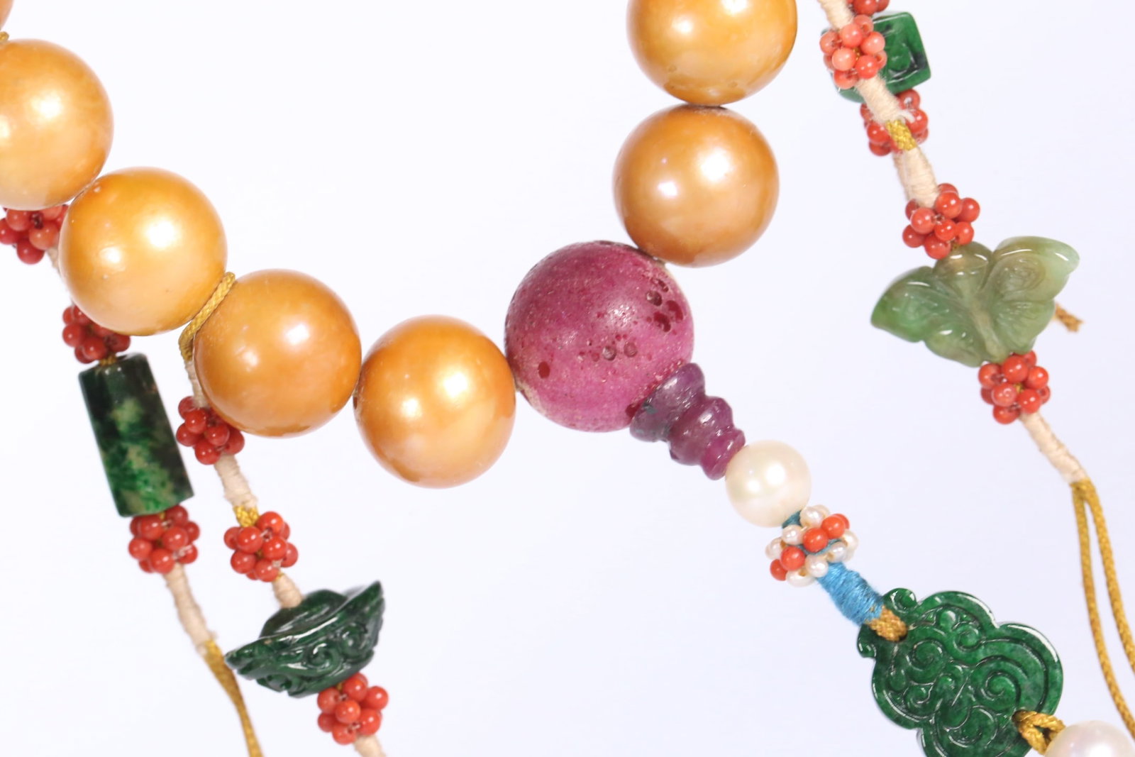 An Exquisite Pearls Bracelets - 6