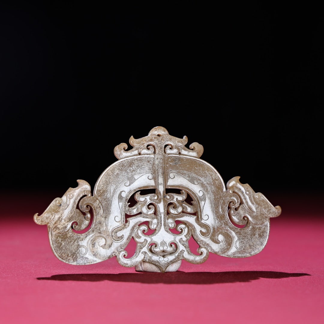 An Exquisite White Jade Dragon Pattern Pendant - 9