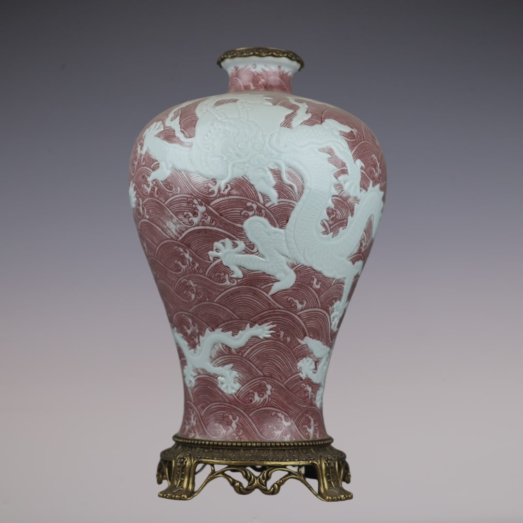 A Huge Underglaze-Red Inlaid Bronze Seawater Dragon Pattern Vase: A Huge Underglaze-Red Inlaid Bronze Seawater Dragon Pattern Vase,Qing Dynasty,China,Yongzheng Six-character Mark,Size:16.5inx8.7inx6.7in釉里红镶铜海水龙