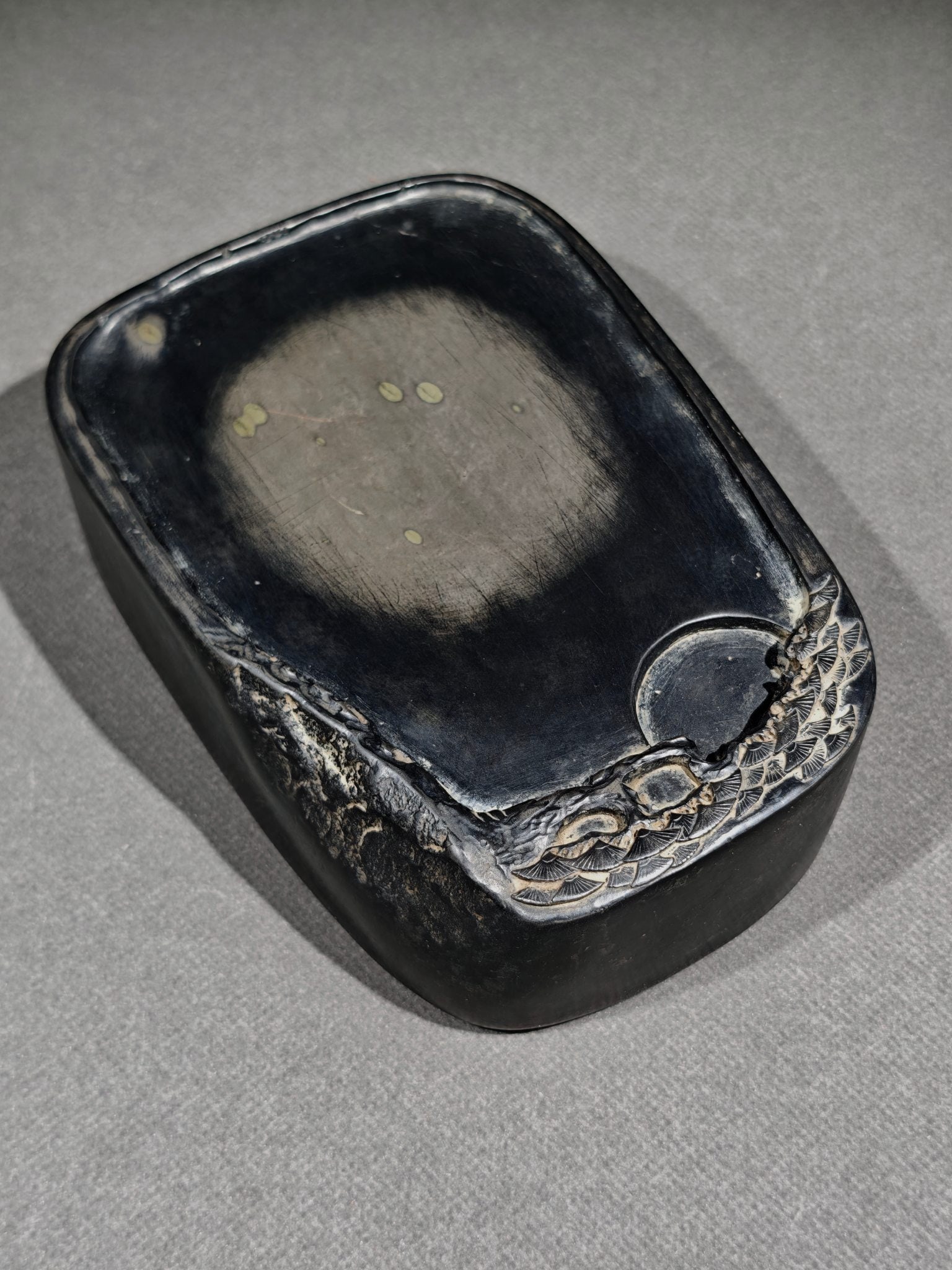 An Exquisite Pine Pattern Inkstone - 7