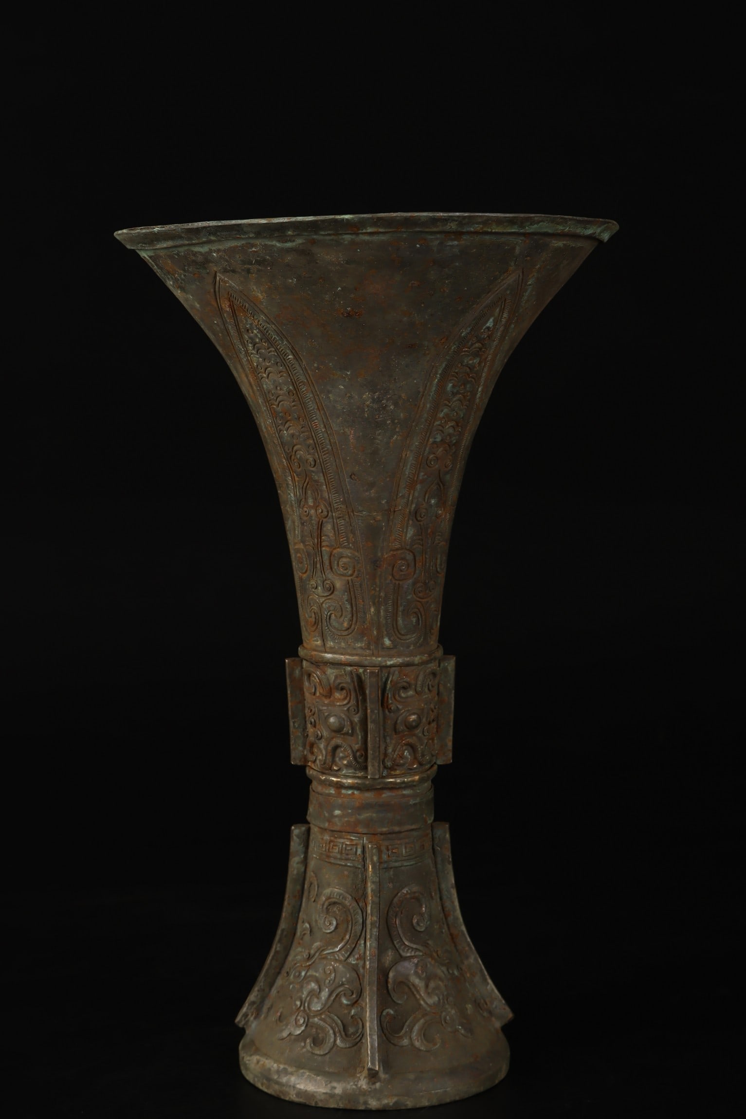 An Exquisite Silver-Gilt Bronze Beast-Face Pattern Vase (1 of 9)