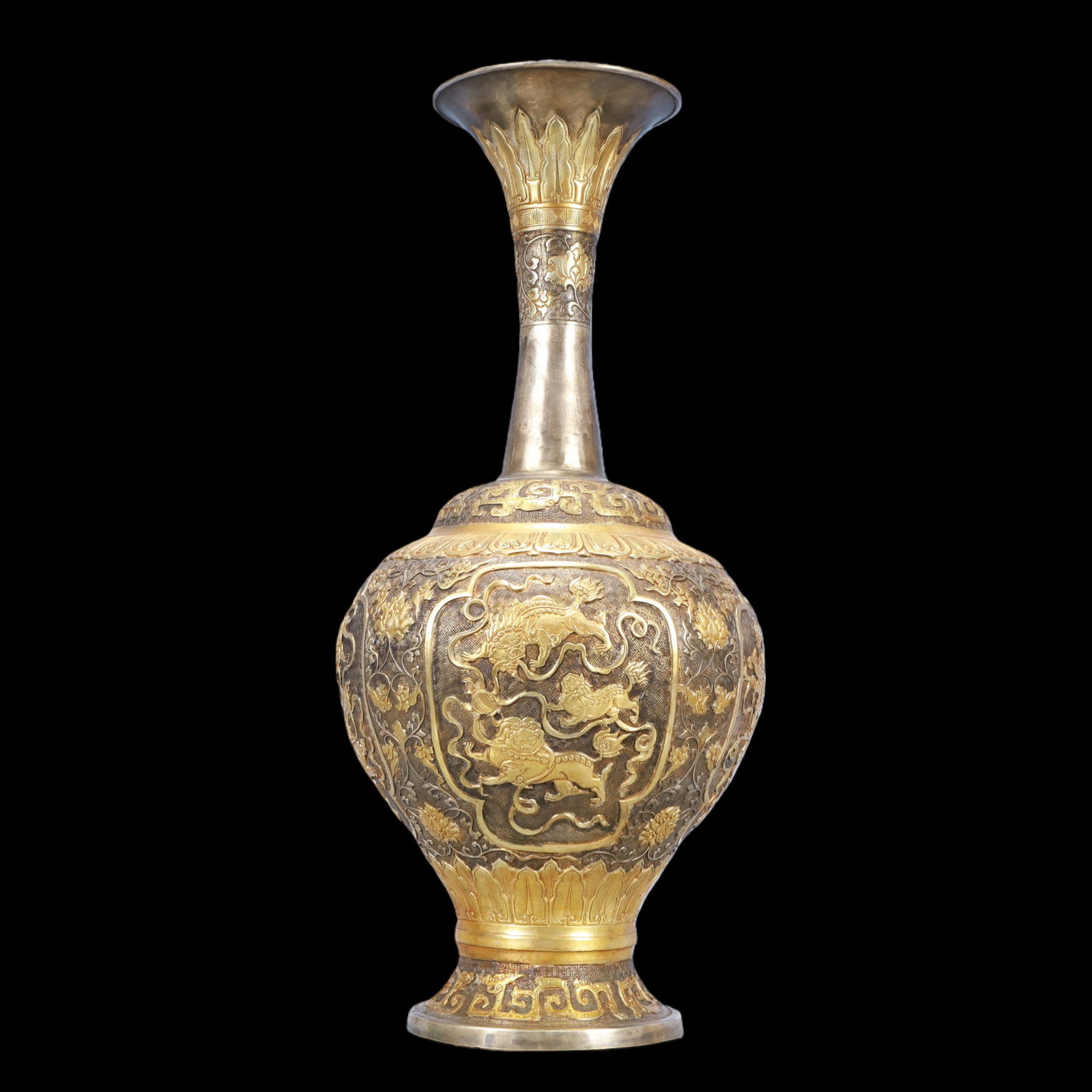 A Exquisite Gilt Silver Lotus Pattern Auspicious Beast Pattern Vase - 4