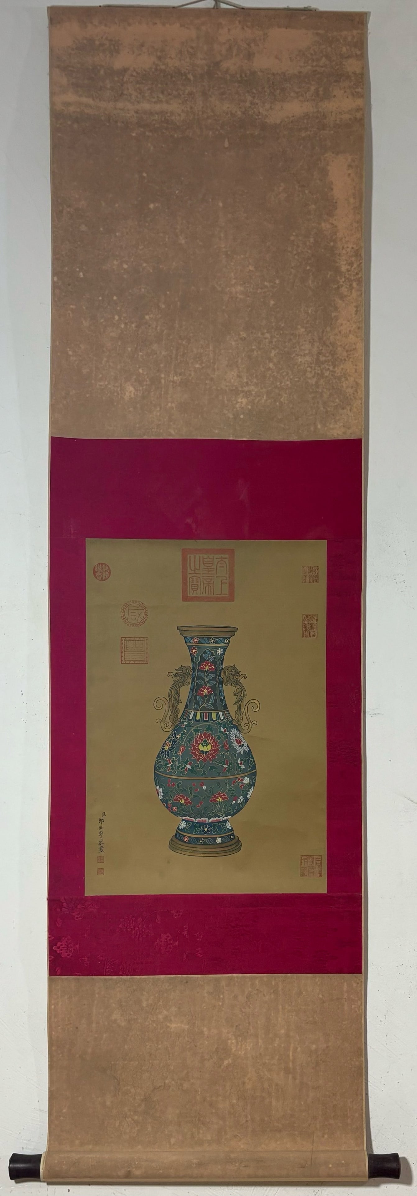 A Chinese Vertical Scroll Ink Painting of Dragon-Ears Vase on Silk,Lang Shining: A Chinese Vertical Scroll Ink Painting of Dragon-Ears Vase on Silk,Lang Shining,Size:(Without frame)20.9inx14.2in一幅中国水墨绢本龙耳瓶