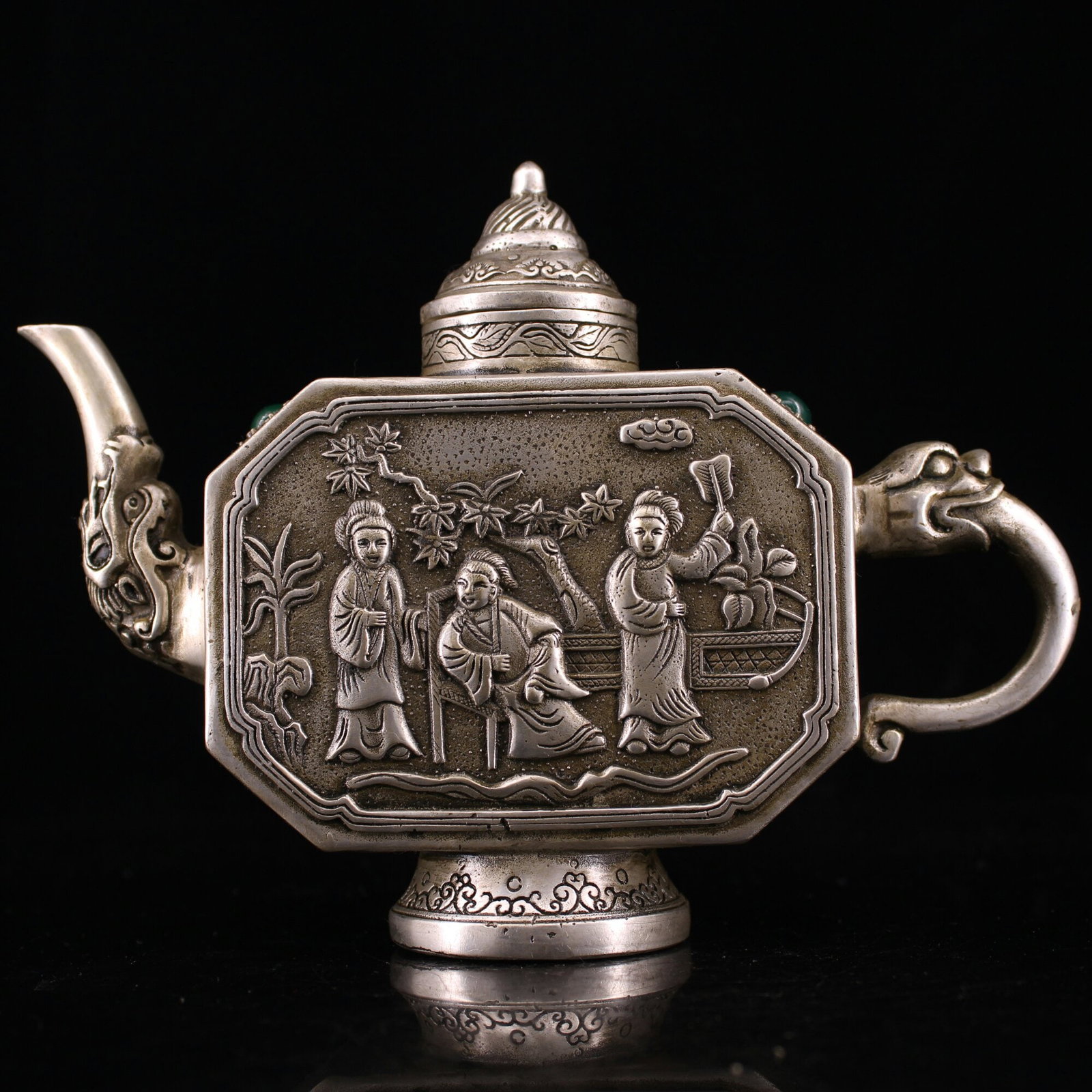 An Exquisite Silver-Gilt Bronze Figure Pattern Flagon,Inlaid Gems (1 of 9)