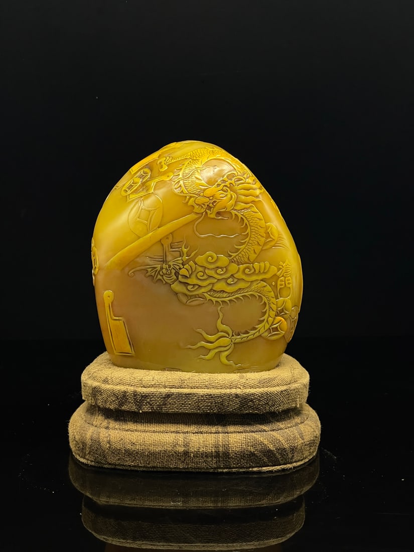 A Fine Tianhuang Stone Free?Form Seal With Low?Relief Cloud?Dragon And Eight?Treasure Patterns (1 of 6)