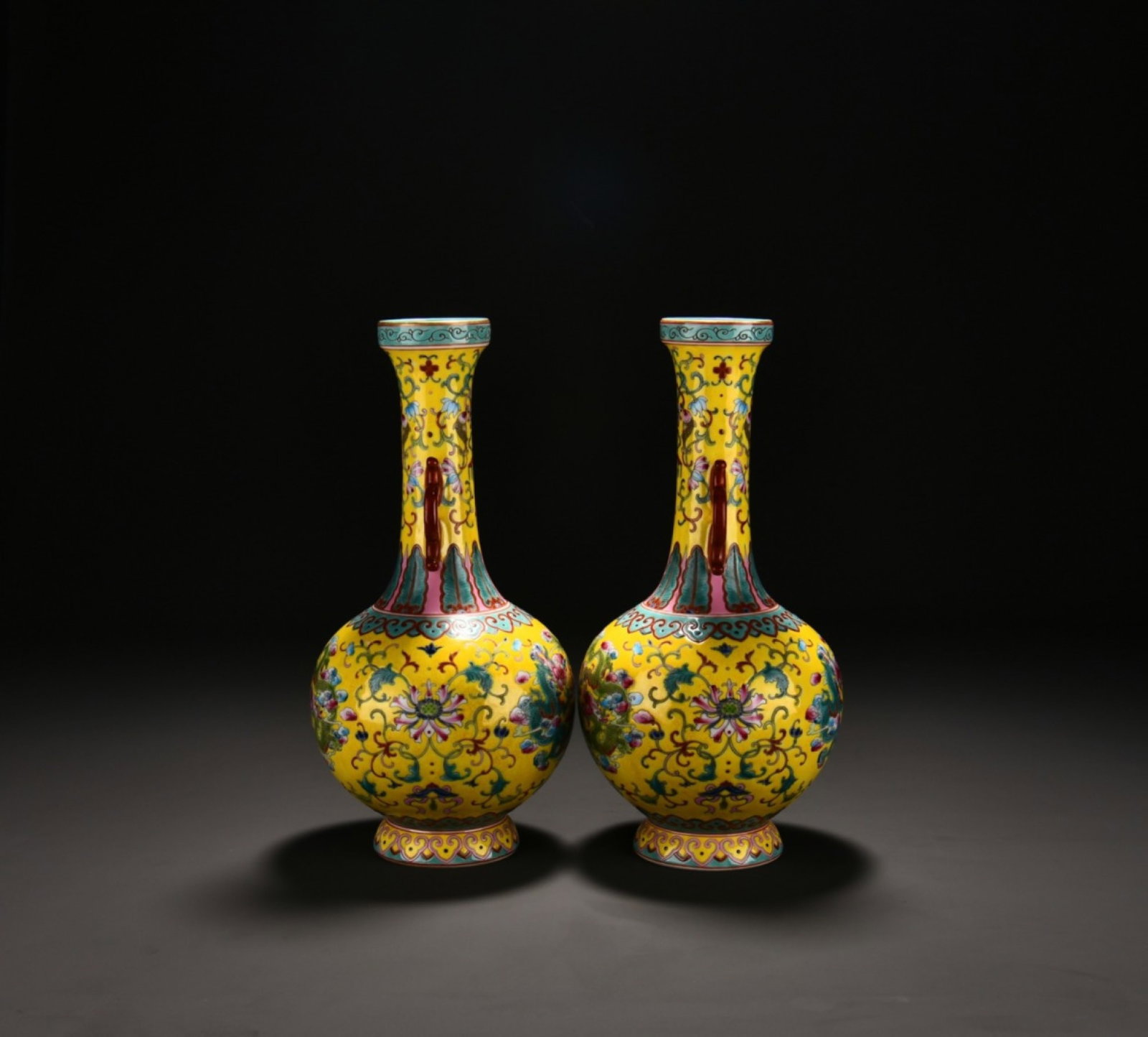 A Pair Of Exquisite Enamel Dragon Pattern Double-Eared Long Neck Vases (1 of 8)