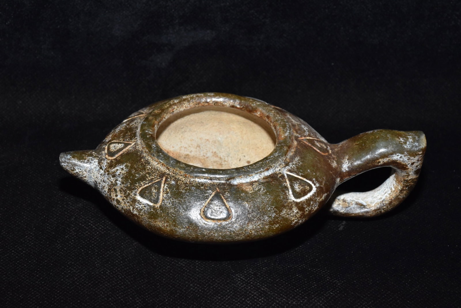 A Fine White Jade Carved Character Wine Vessel Hu: A Fine White Jade Carved Character Wine Vessel Hu,Hongshan Culture,Dimensions:5.7inx 3.9in,Weight:390g,白玉刻纹玉壶,红山文化