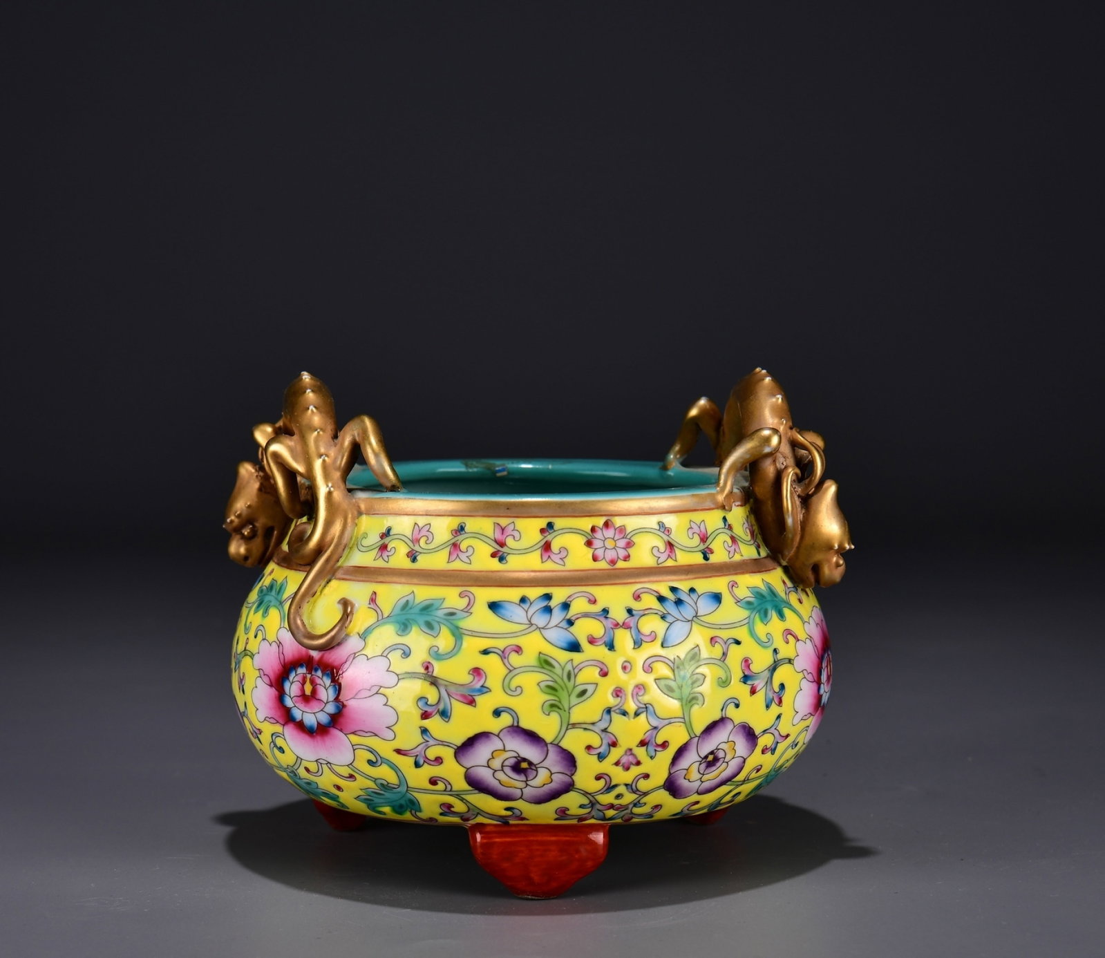 An Exquisite Yellow Ground Gilt Enamel Censer With Interlocking Flowers And Chilong Patterns (1 of 9)