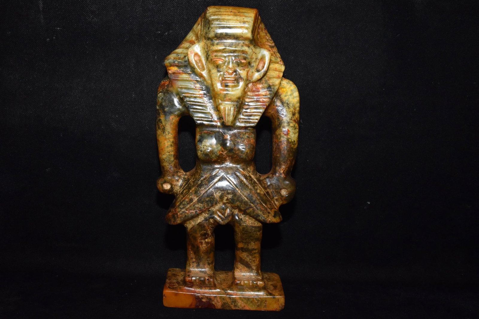 A Fine White Jade Standing Statue Of Egyptian Pharaoh: A Fine White Jade Standing Statue Of Egyptian Pharaoh,Hongshan Culture,Dimensions:10.2inx 4.7in,Weight:2650g,白玉埃及法老立像,红山文&#