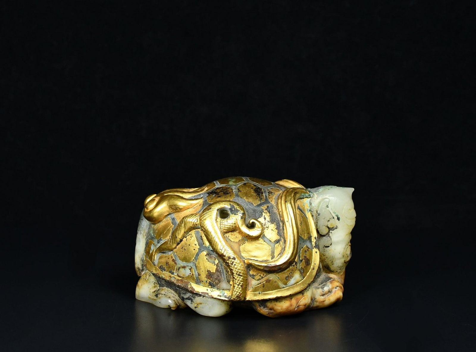 A Fine White Jade Tortoise?Dragon Ornament With Gilt?Gold Wrapping (1 of 9)