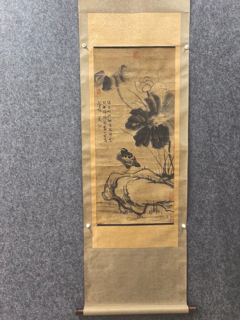 A Chinese Vertical Scroll Ink Painting of Flower And Bird on Paper,Ba Da: A Chinese Vertical Scroll Ink Painting of Flower And Bird on Paper,Ba Da,Size:17.7inx37in 一幅中国水墨花鸟图立轴,八大