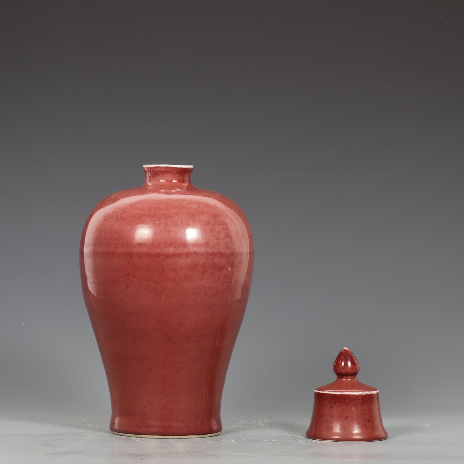An Exquisite Covered Ruby Red Glaze Plum Vase - 5