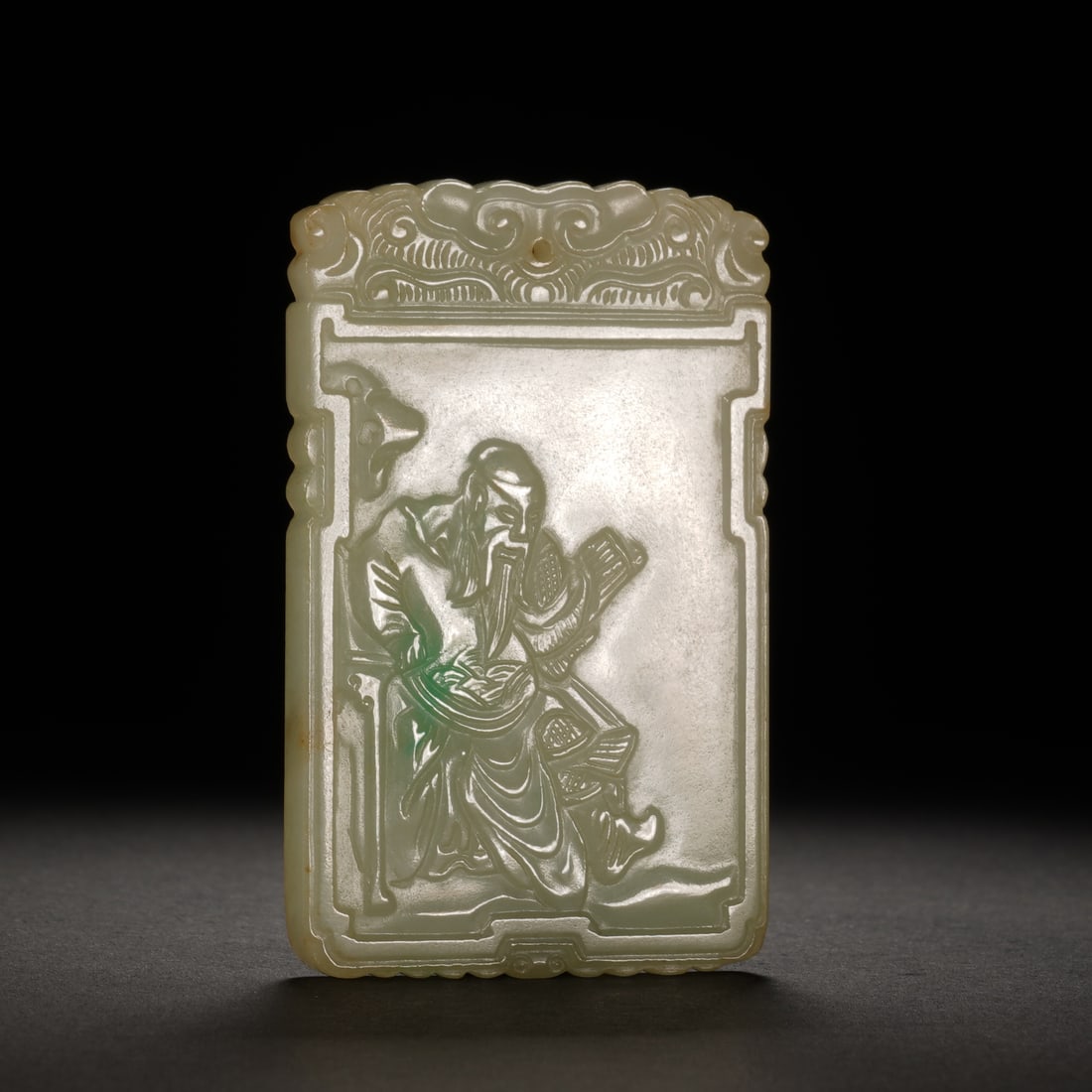 An Exquisite Jadeite Zigang Pendant Carved With Scholar Reading Scene And Poem: An Exquisite Jadeite Zigang Pendant Carved With Scholar Reading Scene And Poem,Qing Dynasty,China. Dimensions:1.7inx0.2inx2.6in. Weight:50g,翡翠雕士读书诗