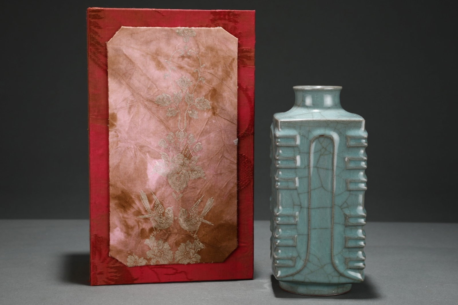 An Exquisite Guan Kiln Pink Celadon Glazed Cong-Shaped Vase,Inscribed With Emperor Qianlong's: An Exquisite Guan Kiln Pink Celadon Glazed Cong-Shaped Vase,Inscribed With Emperor Qianlong's Imperial Poem,China Song Dynasty,Size:8.7inx3.8in,官窑粉青釉琮式