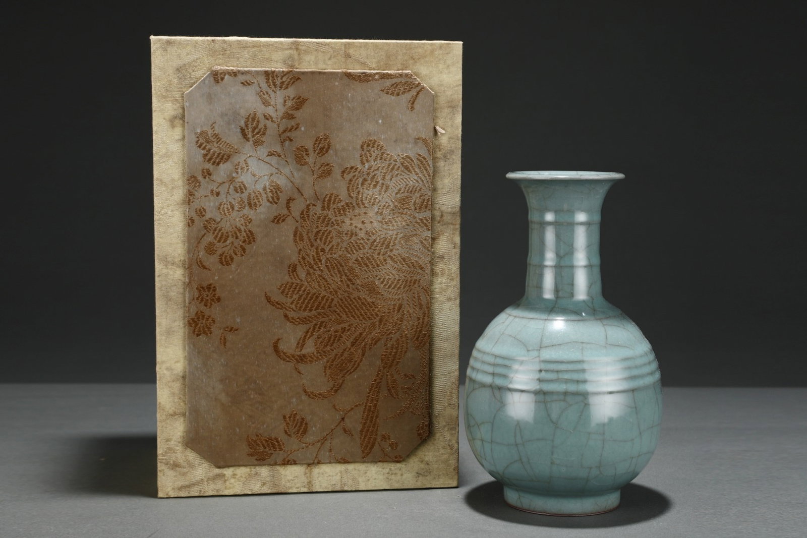 An Exquisite Guan Kiln Sky-Celadon Glazed Bamboo-Joint Neck Appreciation Vase,Inscribed With Emperor: An Exquisite Guan Kiln Sky-Celadon Glazed Bamboo-Joint Neck Appreciation Vase,Inscribed With Emperor Qianlong's Imperial Poem,China Song Dynasty,Size:8.5inx5.2in,官窑天青ດ