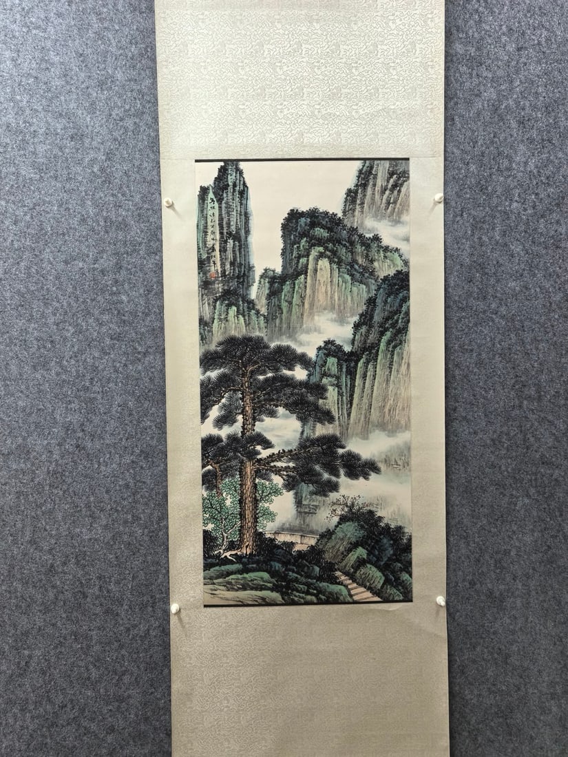A Chinese Vertical Scroll Ink Painting of Landscape on Paper,Yuan Songnian: A Chinese Vertical Scroll Ink Painting of Landscape on Paper,Yuan Songnian,Size:18.9inx39.4in 一幅中国水墨山水画立轴,袁松&