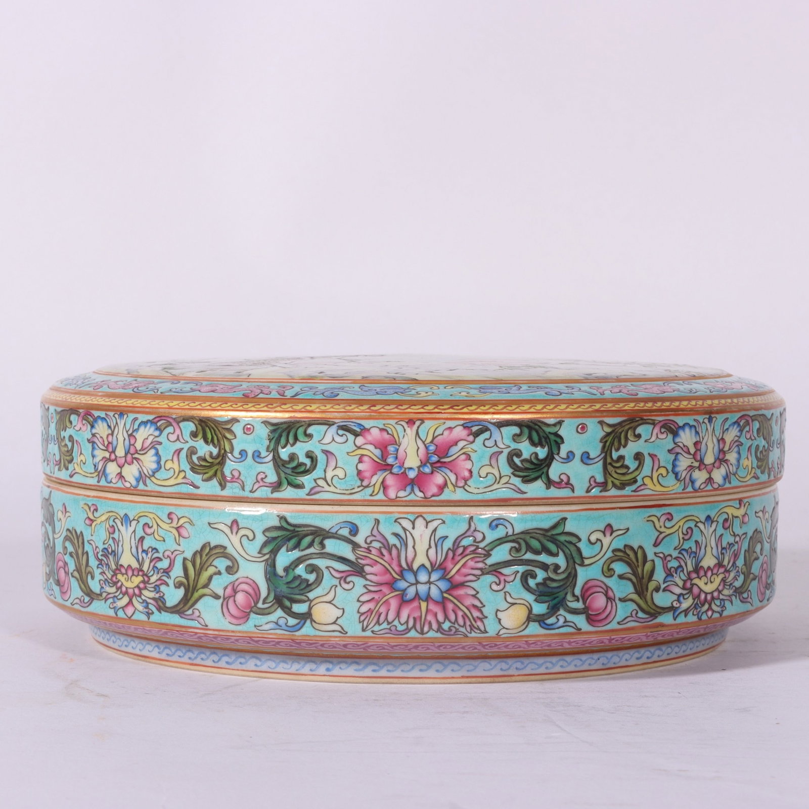 A Fine Enamel Color Green Ground Crane and Rising Sun Fruit Box: A Fine Enamel Color Green Ground Crane and Rising Sun Fruit Box,Qing Dynasty,China,Qianlong Six-character Mark,Size:2.4inx6.3in,珐琅彩绿地画鹤日出