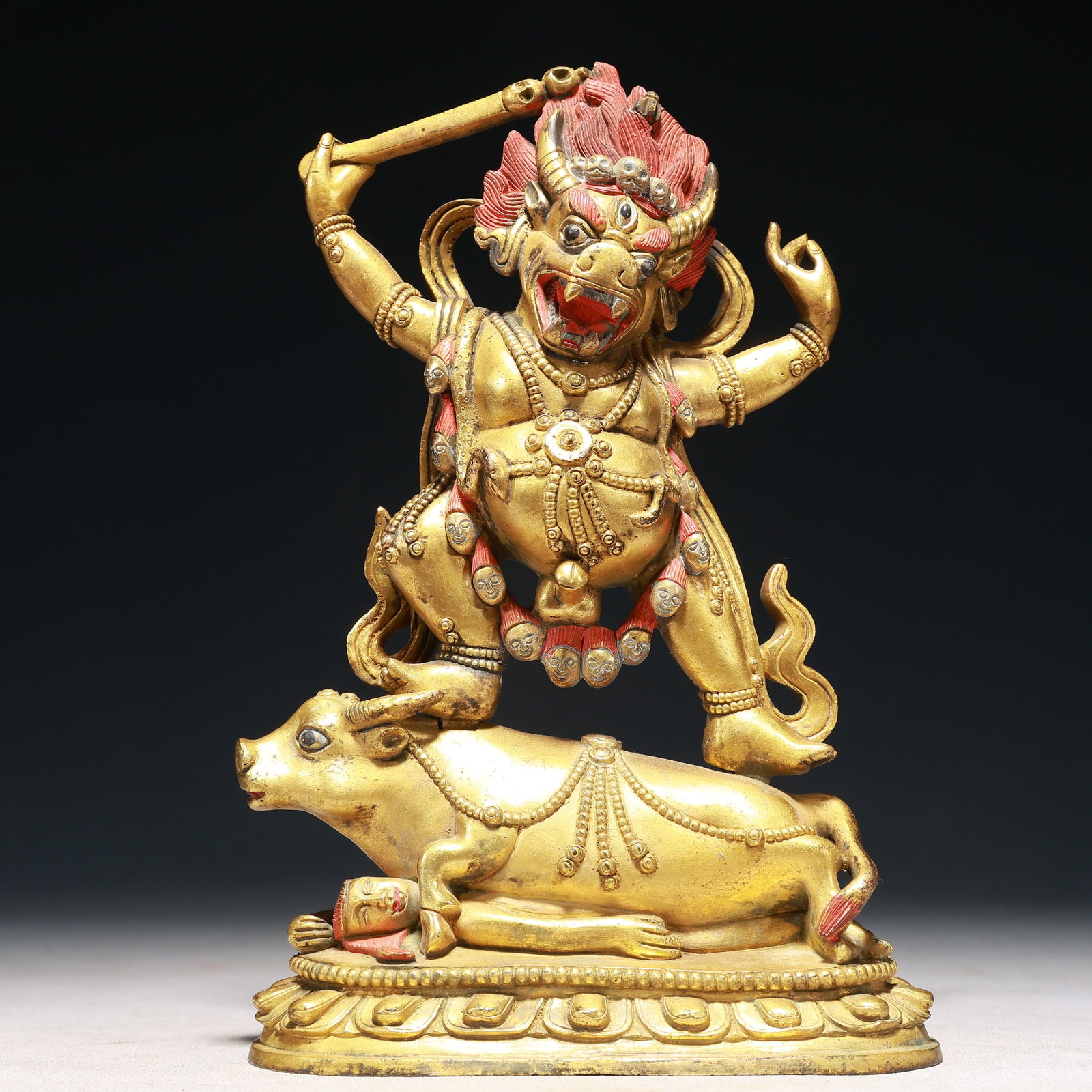 A Solemn Gilt Bronze Statue of Vajra: A Solemn Gilt Bronze Statue of Vajra,Qing Dynasty,China,Size:5.9inx2.6inx9.1in,Weight:1450g 铜鎏金金刚像,中国清代