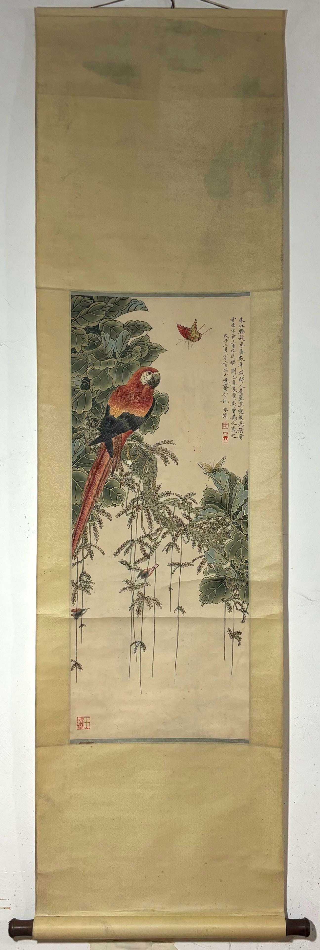 A ChineseInk?on?PaperHangingScroll,BirdsAndFlowers: A ChineseInk‑on‑PaperHangingScroll,BirdsAndFlowers,YuFei‑an,Without frame Size:35.6inx14.6in,一副中国水墨花鸟图纸本&