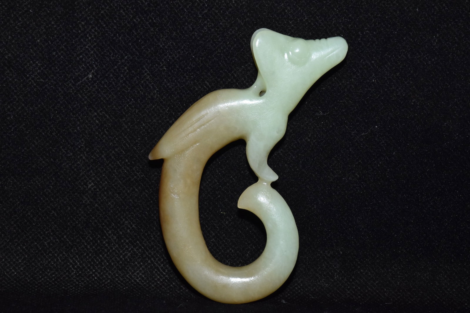 A Fine White Jade C?Shaped Dragon Pendant: A Fine White Jade C‑Shaped Dragon Pendant,Hongshan Culture,Dimensions:3.7inx 3in,Weight:70g,白玉C形龙佩,红山文化