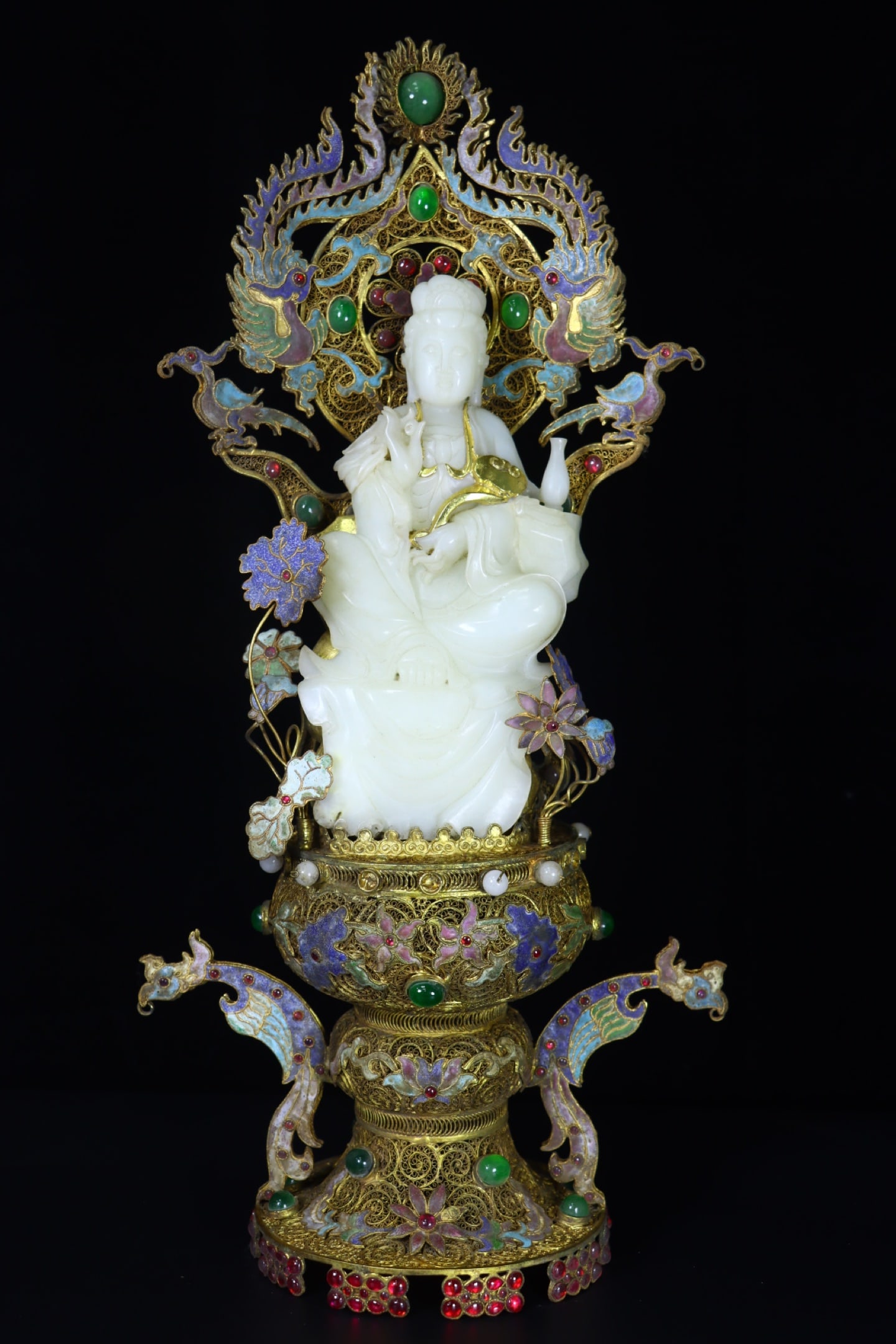 A Fine Gilt Copper Filigree Gem Inlaid White Jade Free Guanyin Ornament: A Fine Gilt Copper Filigree Gem Inlaid White Jade Free Guanyin Ornament,Qing Dynasty,China,Dimensions:8.7inx5.5inx17.3in,Weight:2240g,铜鎏金累丝嵌宝白&#
