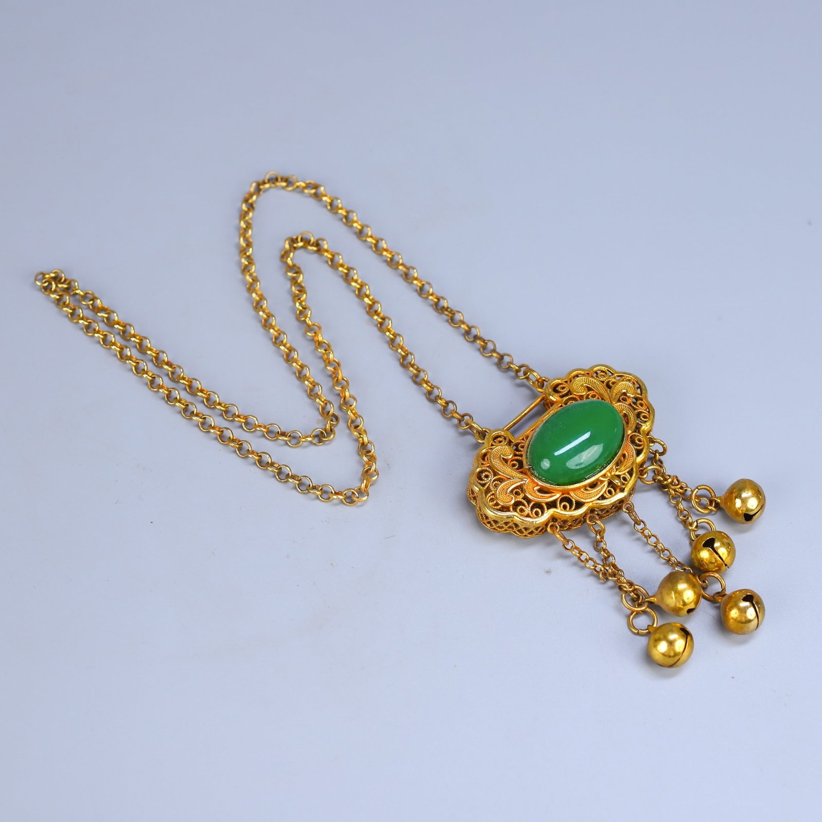 An Exquisite Gilt Bronze Filigree Bell Pendant Inlaid With Emeralds (1 of 10)