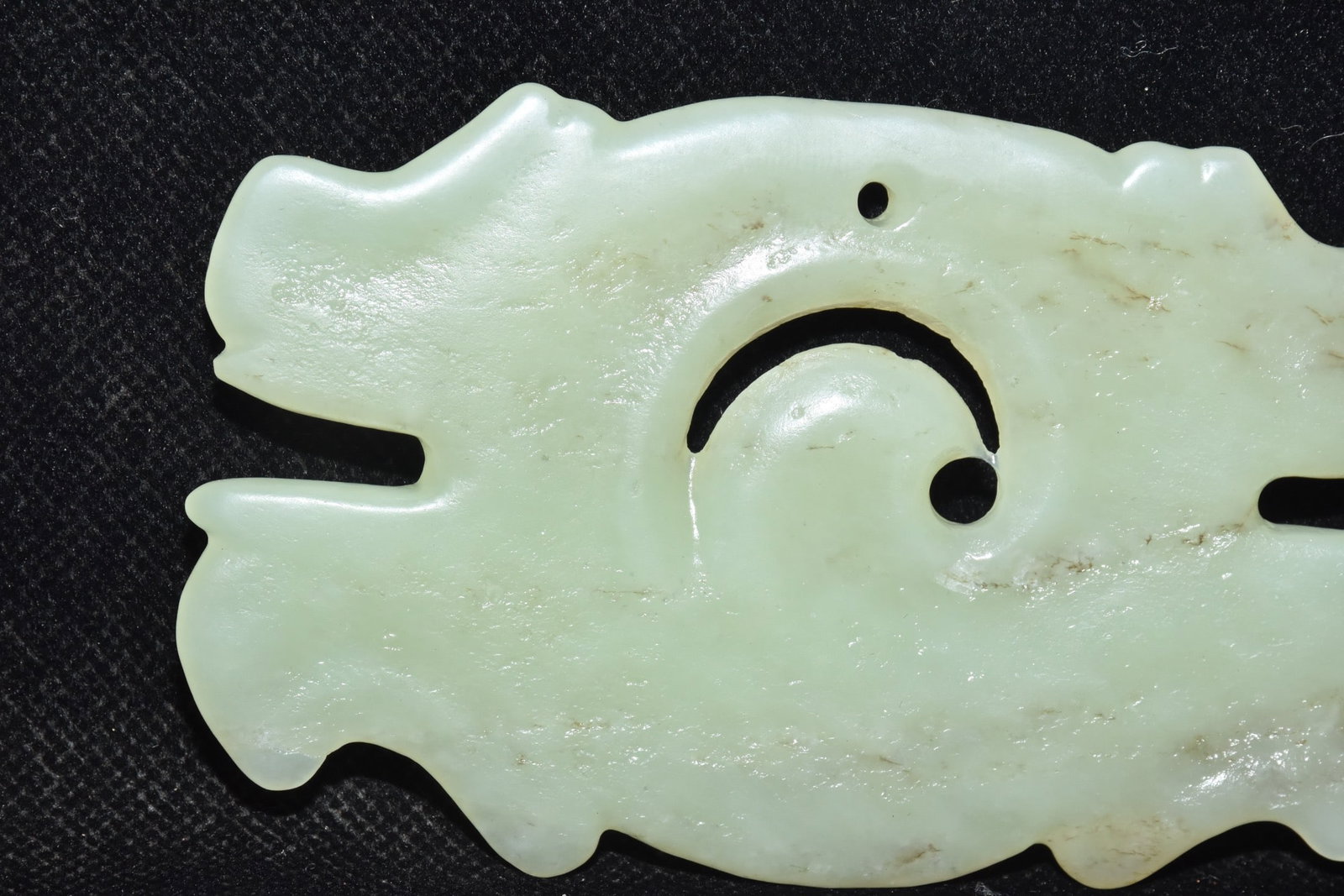 A Fine White Jade Hook?Cloud?Shaped Pendant - 3