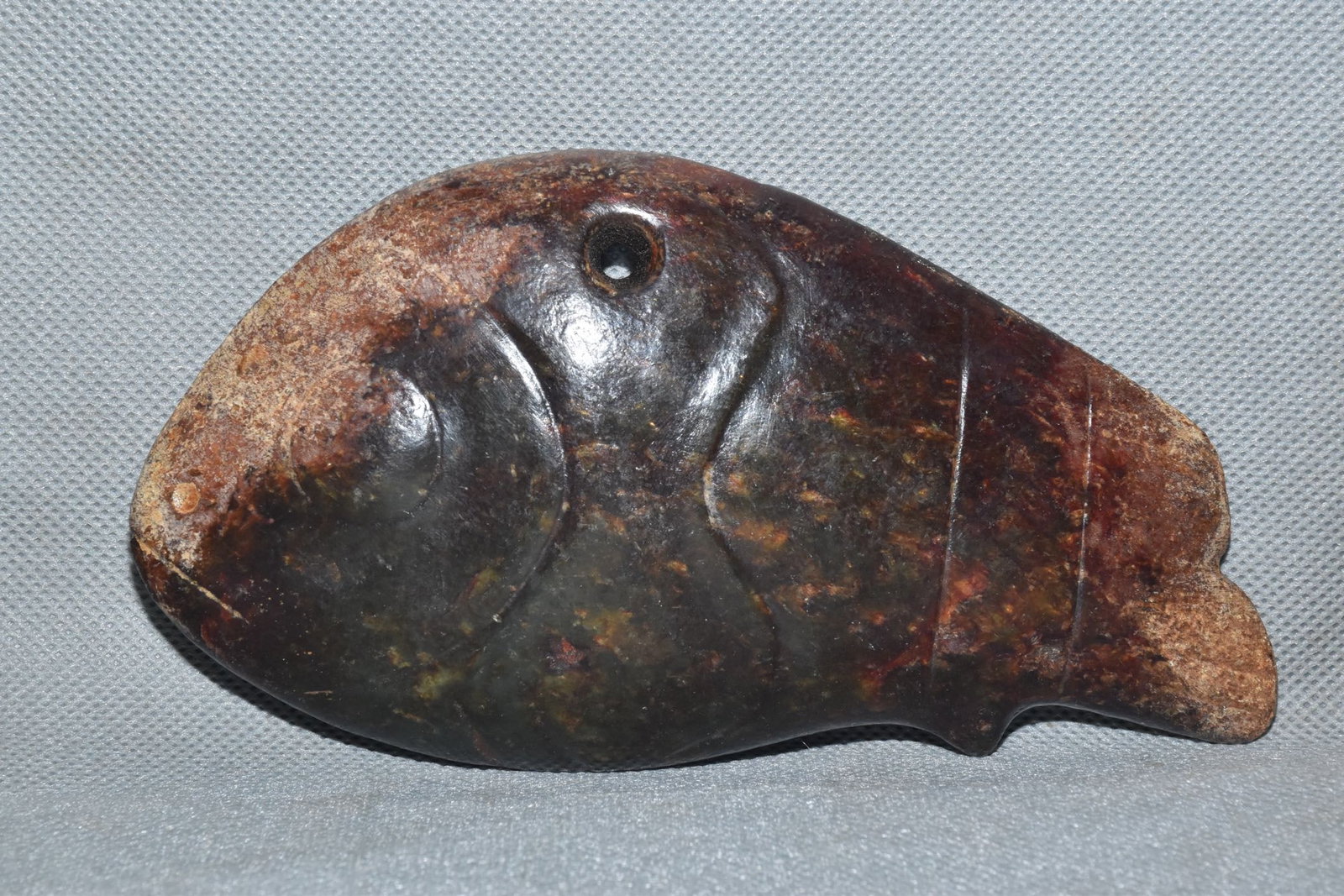 A Fine Black Jade Fish Pendant: A Fine Black Jade Fish Pendant,Hongshan Culture,Dimensions:5.9inx 3.5in,Weight:420g,墨玉玉鱼佩,红山文化
