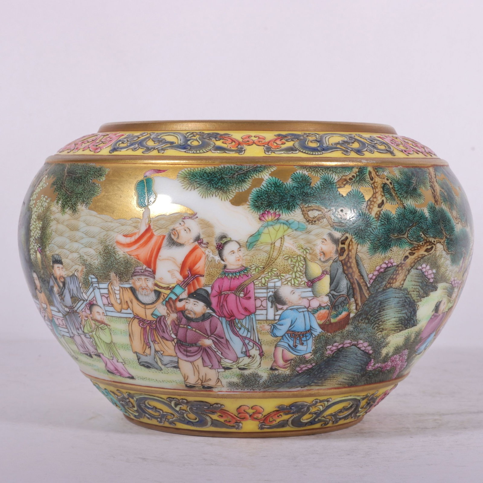 A Fine Enamel Color Carved Gilded Ground Gathering of Immortals Water Washer: A Fine Enamel Color Carved Gilded Ground Gathering of Immortals Water Washer,Qing Dynasty,China,Qianlong Six-character Mark,Size:4.3inx5.9in,珐琅彩雕刻金地