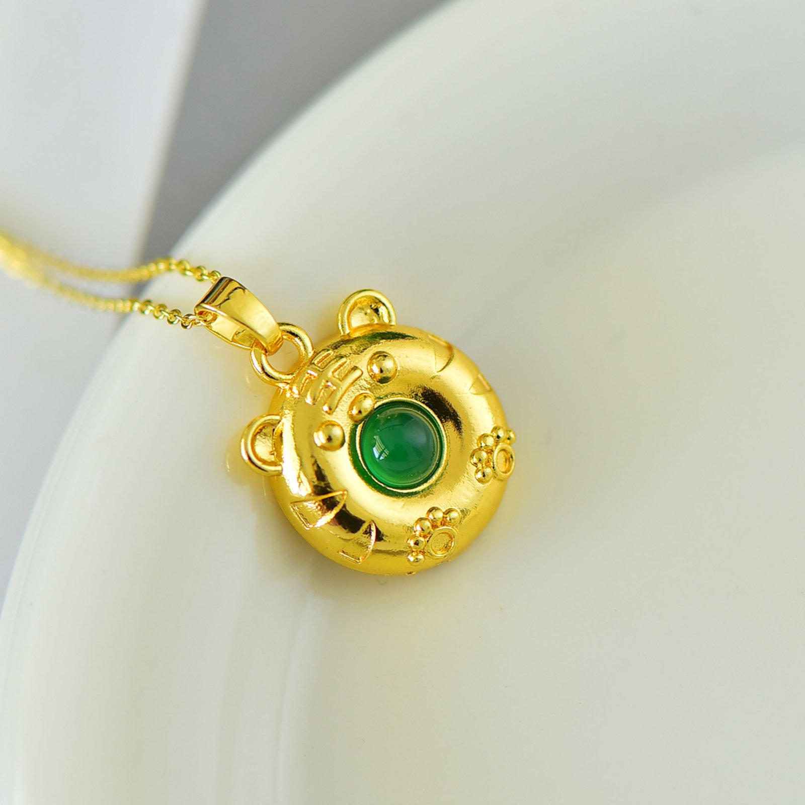 An Exquisite Pendant - 3
