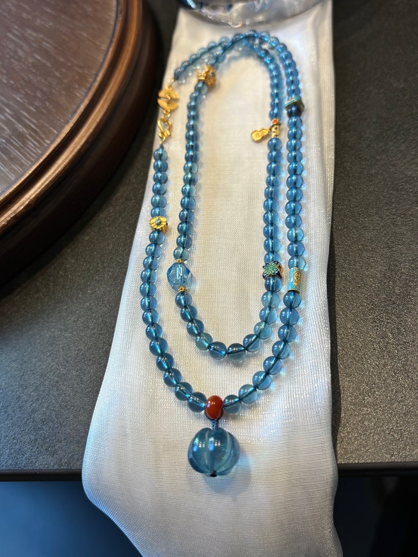 An Exquisite Aquamarine Bracelets: An Exquisite Aquamarine Bracelets,Size:5.3mm,Weight:26.7g 海蓝宝手串