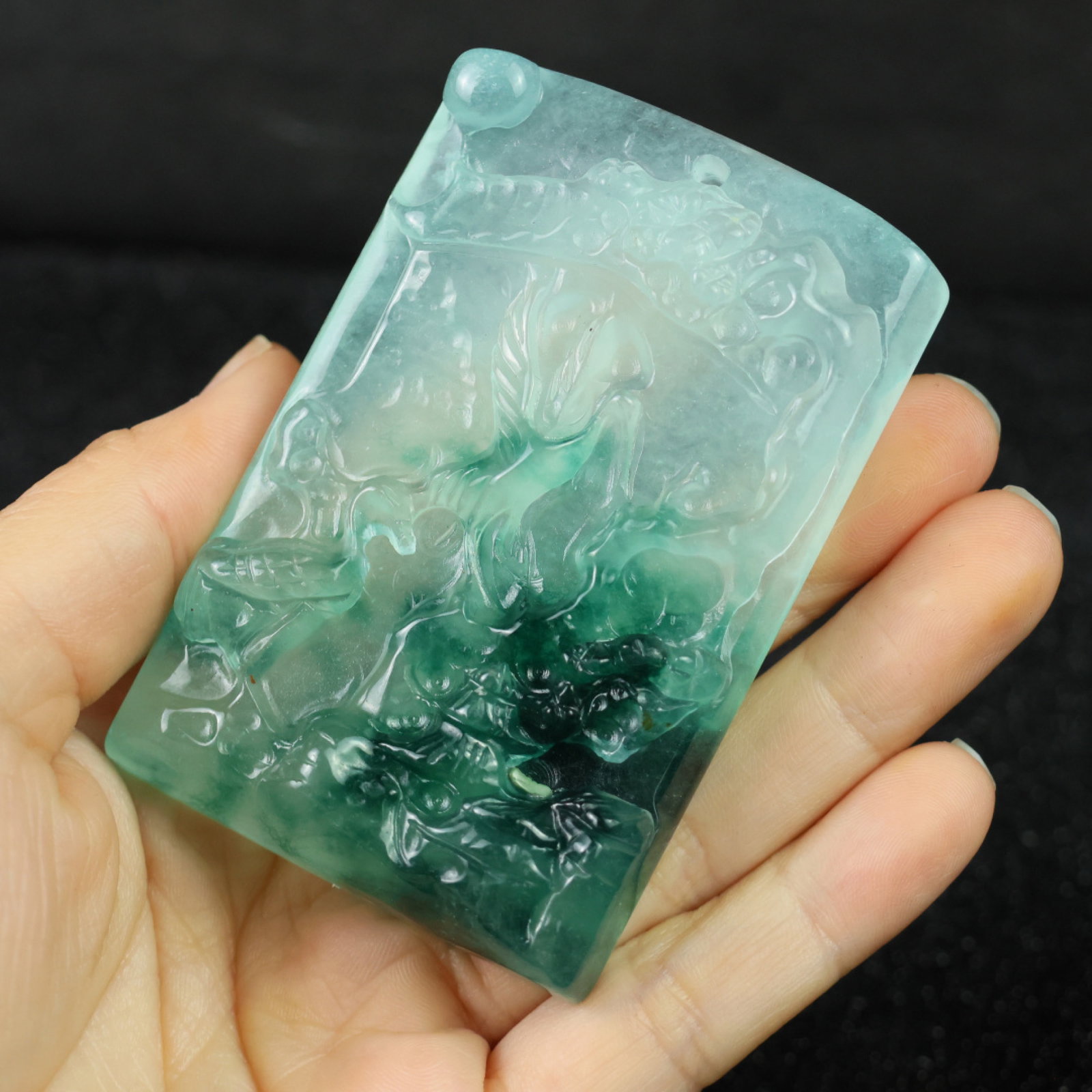 An Exquisite Jadeite Crane Pattern Pendant - 9