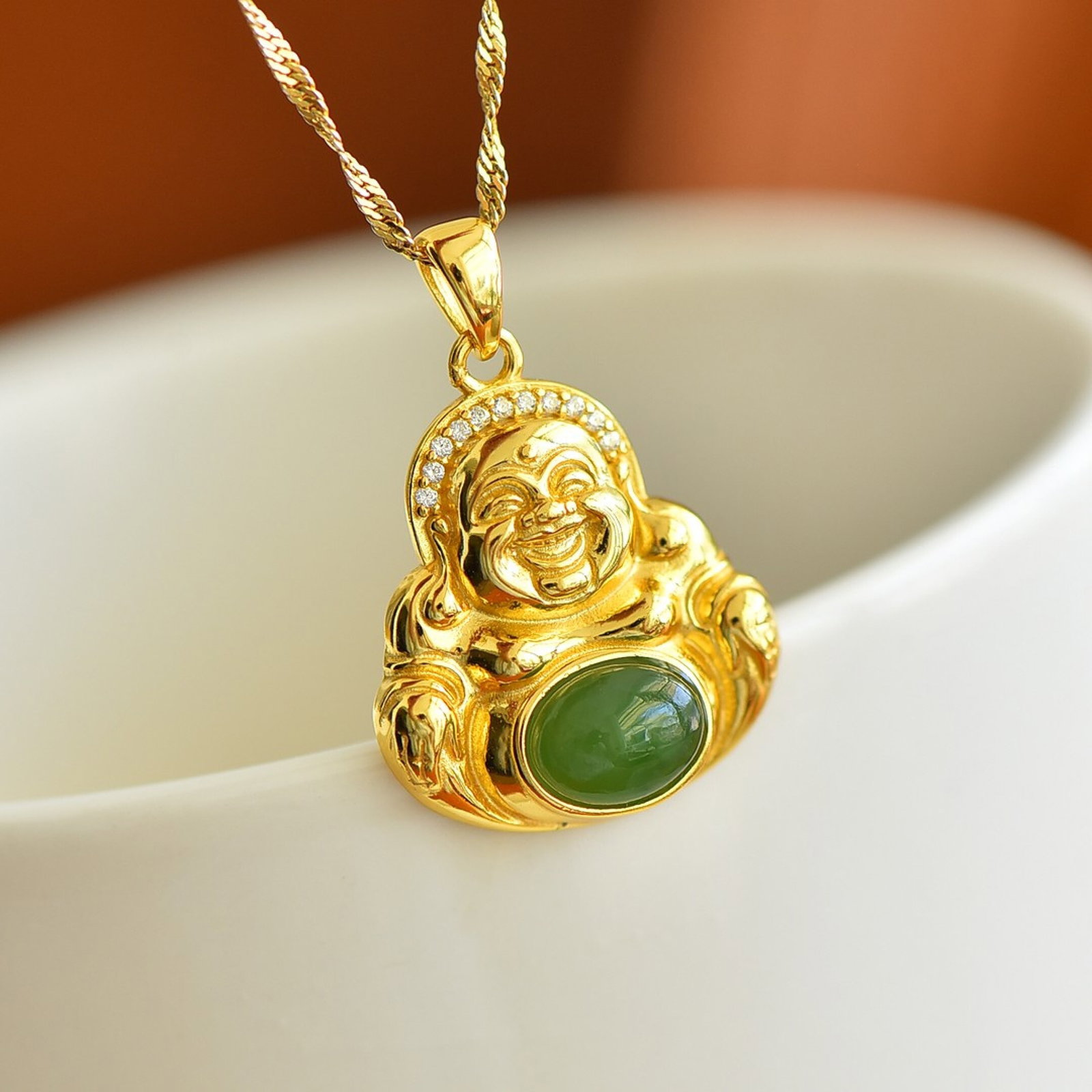 An Exquisite Sterling Silver-Gold Plated Inlaid Jasper Pendant,Inlaid Diamonds: An Exquisite Sterling Silver-Gold Plated Inlaid Jasper Pendant,Inlaid Diamonds,Size:6mmx8mm 纯银镀金镶碧玉吊坠,嵌钻石