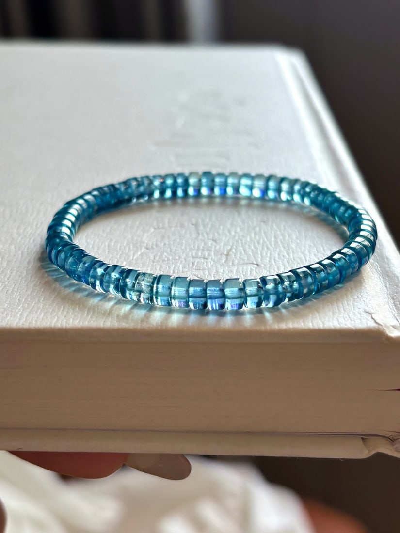 An Exquisite Aquamarine Bracelets: An Exquisite Aquamarine Bracelets,Size:5.1mm,Weight:8.3g 海蓝宝手串